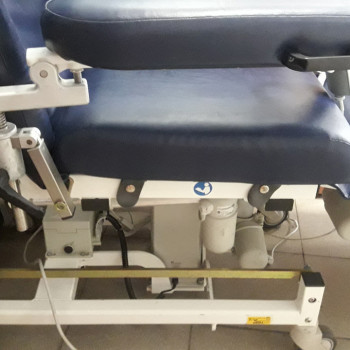 Крісло електричне діалізне GARDHEN BILANCE STEPHEN H ANATOMICAL