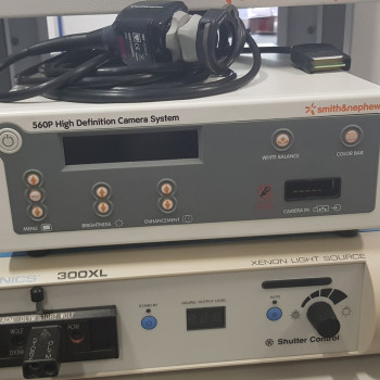 Відеосистема з джерелом світла Smith & Nephew 560