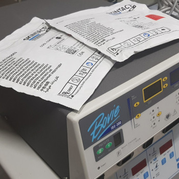 Електрохірургічний генератор (коагулятор) Bovie IDS-300