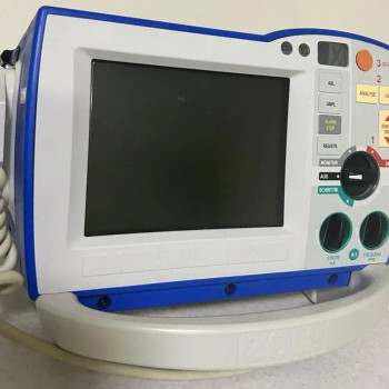 Дефібрилятор ZOLL R-серія