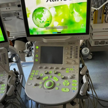 Ультразвуковий діагностичний апарат Toshiba Xario 200 (TUS-X200)